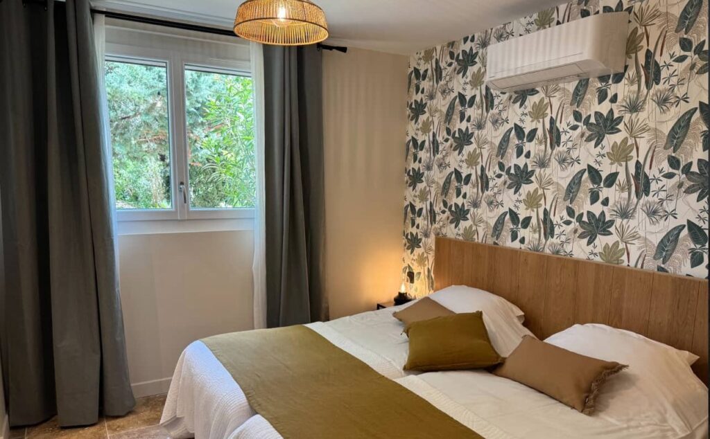 hebergement touristique location de vacances meuble de tourisme location saisonnieres mas gite b