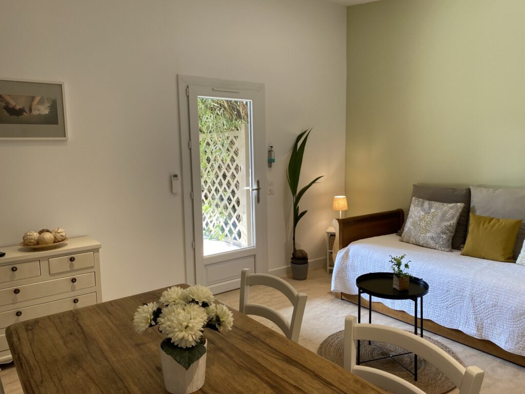 louer appartemment en location saisonniere aux baux de provence 13520